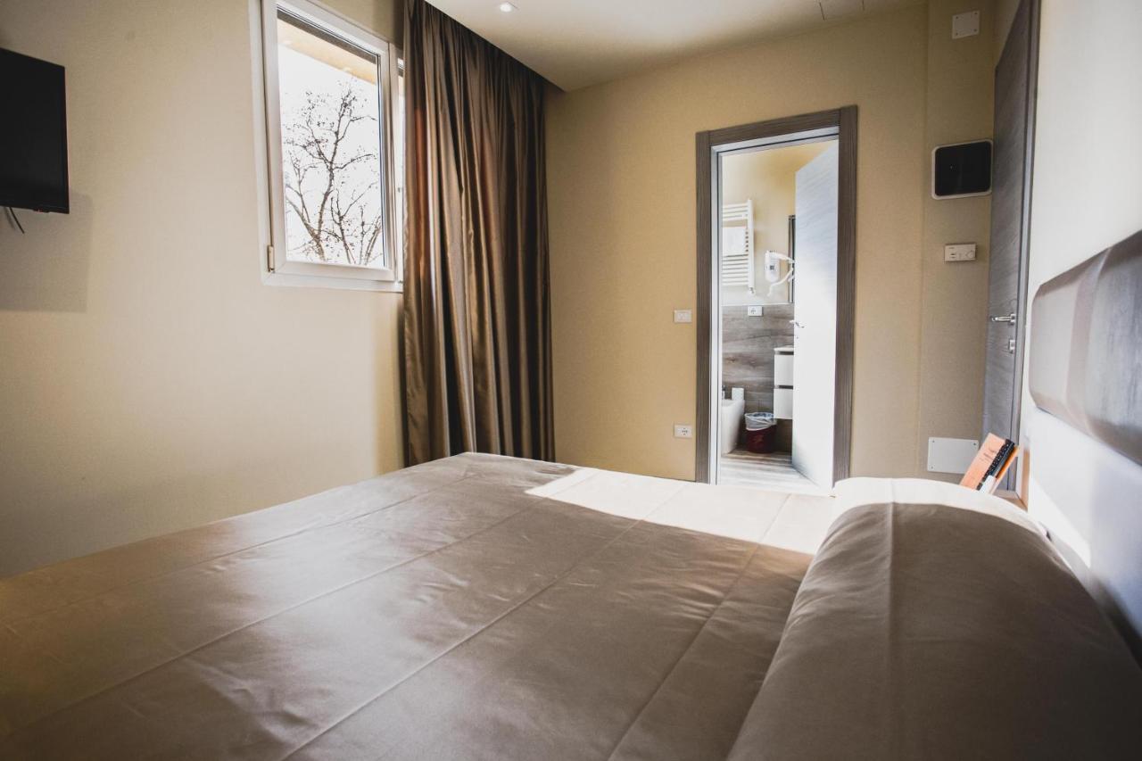Hotel Fiera Wellness & Spa ボローニャ エクステリア 写真